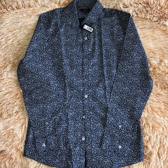 RW&CO. Tailored Fit Dress Shirt - Picture 2 of 5